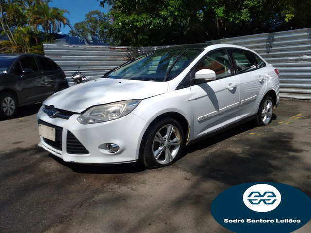 FORD FOCUS SEDAN 2.0 15/15